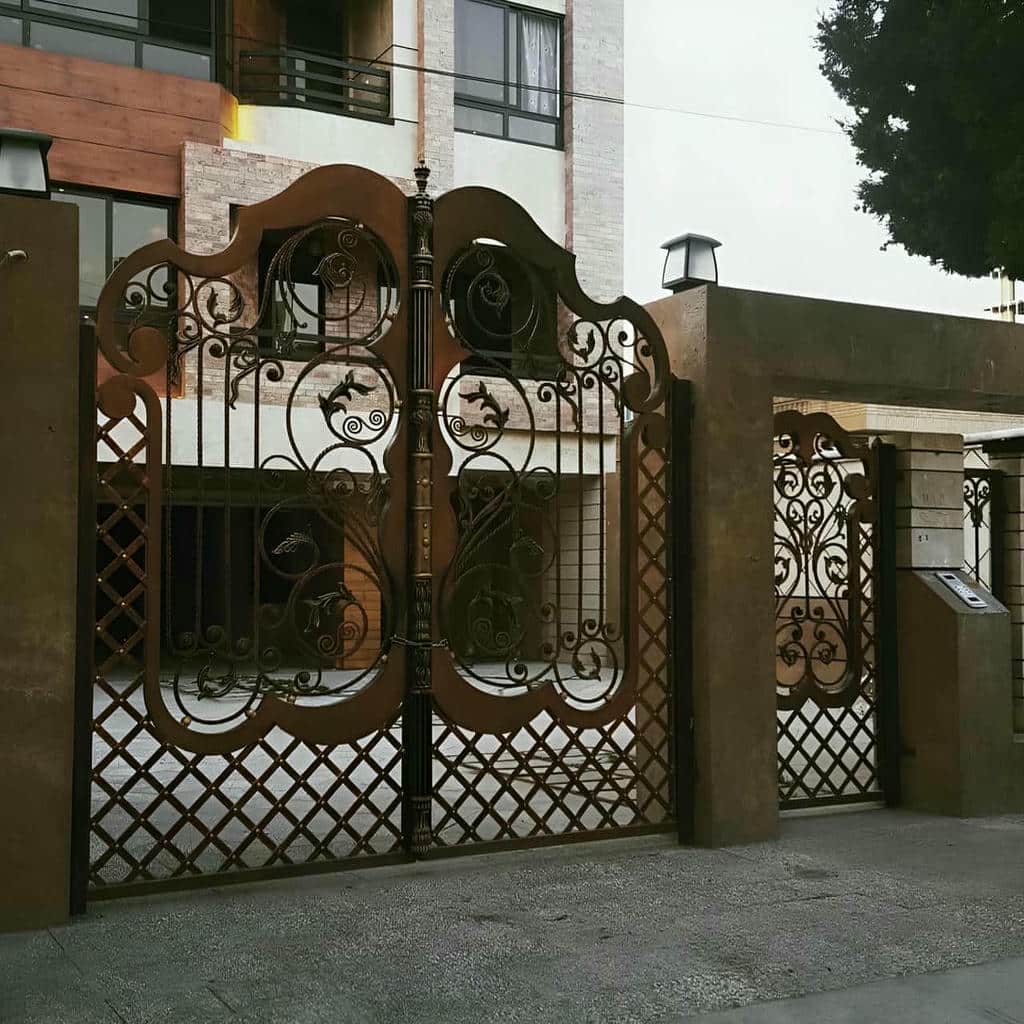 قیمت درب فرفورژه کلاسیک در رویدر