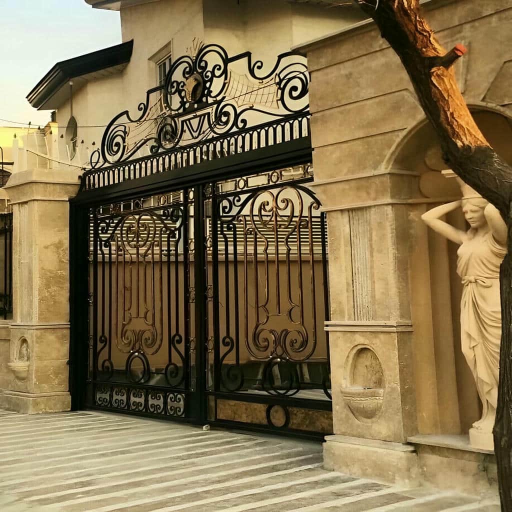 نصب درب فرفورژه ویلا رنگ کوره‌ای در بندر دولاب