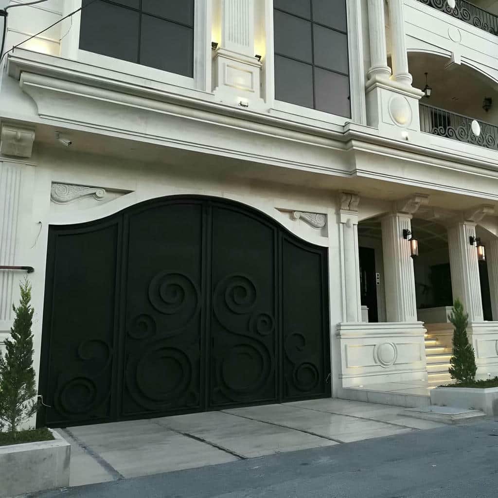 کارخانه درب فرفورژه مدرن در بندر هندیجان