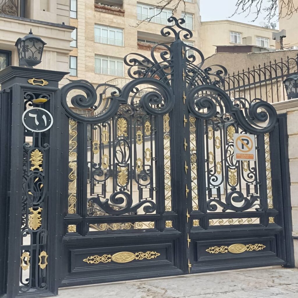 فروش درب فرفورژه ویلا مدرن در استان گیلان