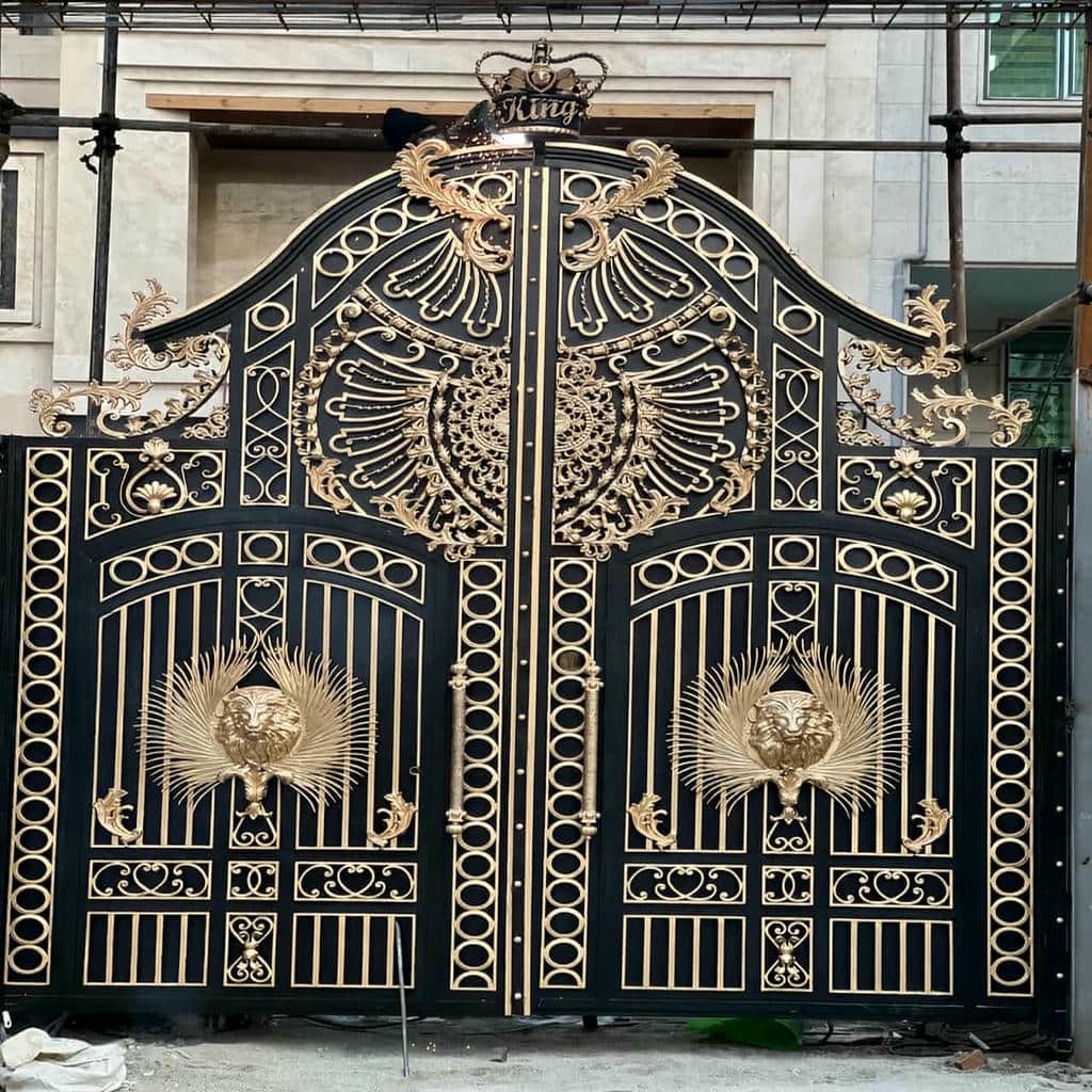خرید درب حیاط فرفورژه ویلا ساده در ایرانشهر
