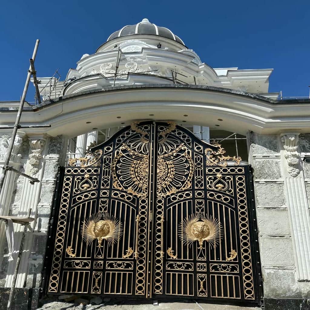 خرید درب فرفورژه ویلا ساده در کرمان