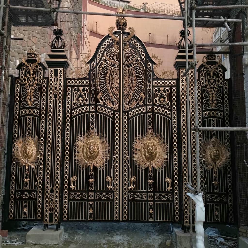 خرید درب حیاط فرفورژه ویلا یراق قوی در کردان