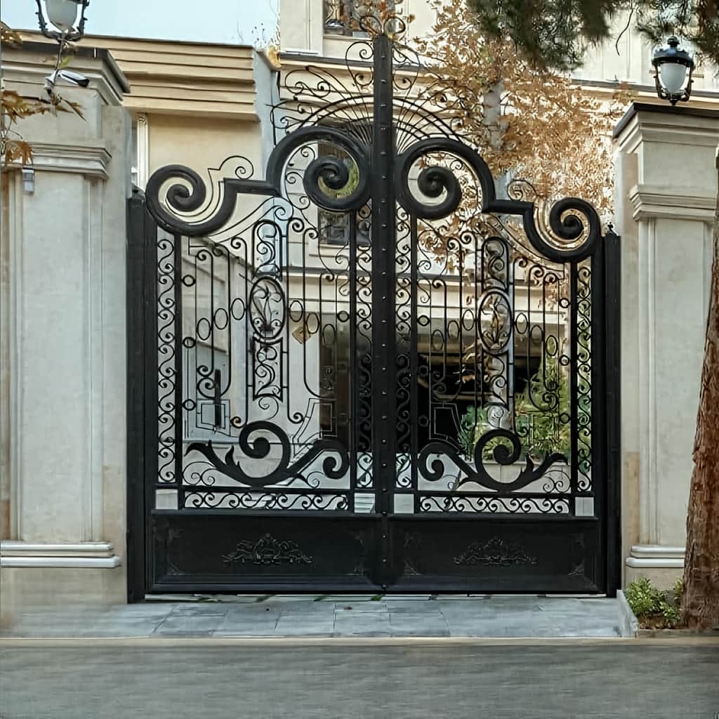 ساخت درب حیاط شاسی سنگین با ورق کامل