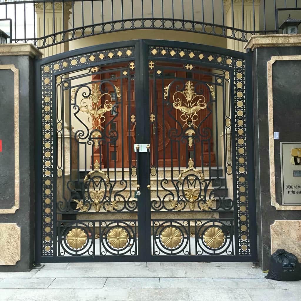 تولید درب پارکینگ برش لیزری طرح هندسی با پرداخت دقیق لبه