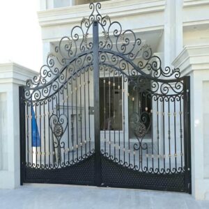 7 مدل درب حیاط مشبک نورگیر