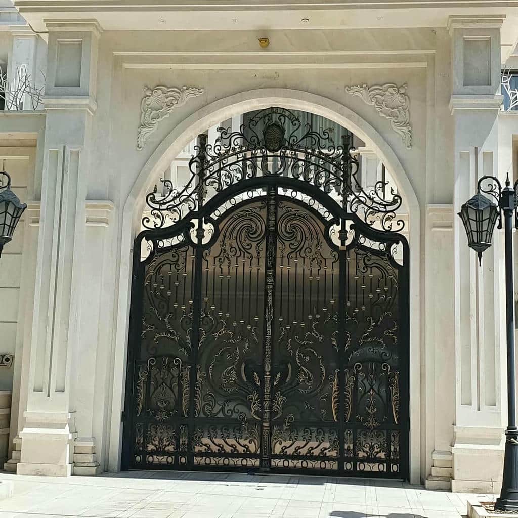 خرید درب پارکینگ برش لیزری طرح هندسی با شبکه شش‌ضلعی