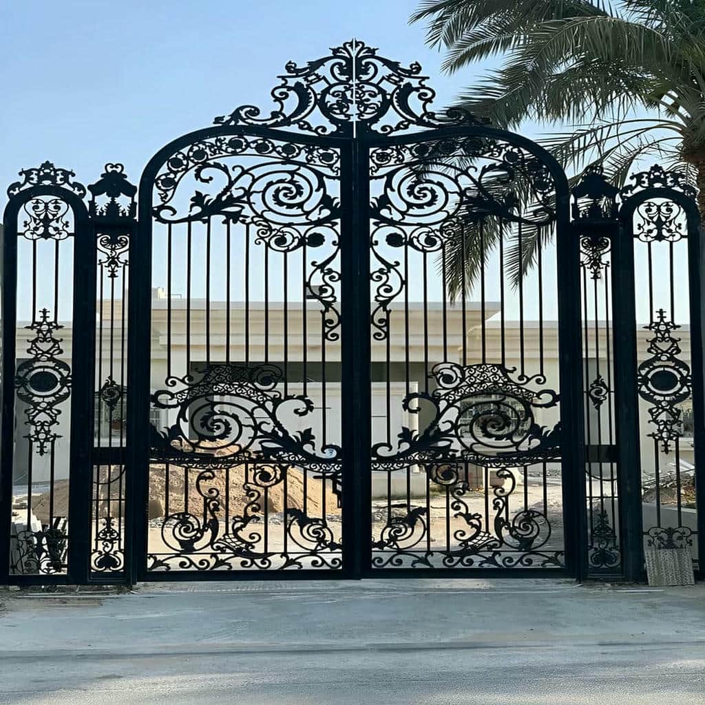 سفارش درب فلزی CNC حیاط متناسب با دهانه