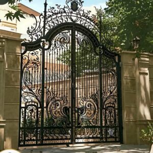11 طرح درب پارکینگ آهنی ساده قاب دار