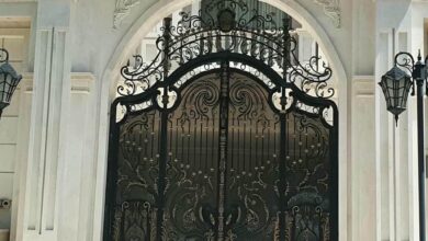 درب گلنرده‌دار سفارشی با ابعاد دقیق ورودی